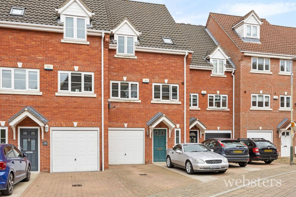 Property photo 2 of 29