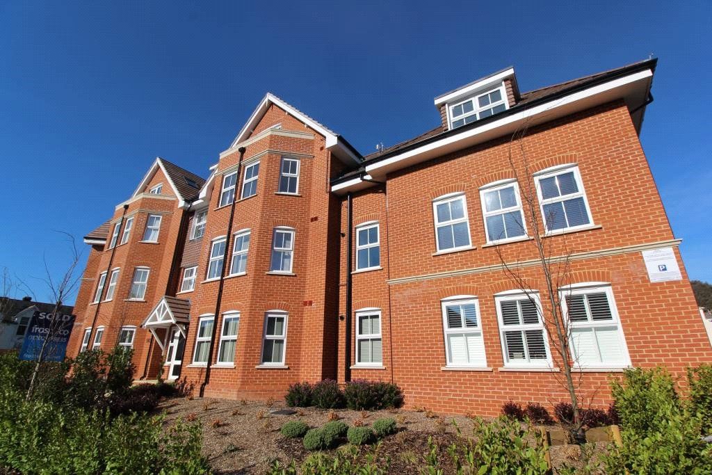 Property photo 1 of 11 Bournemouth Road