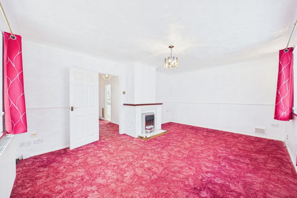 Property photo 3 of 15