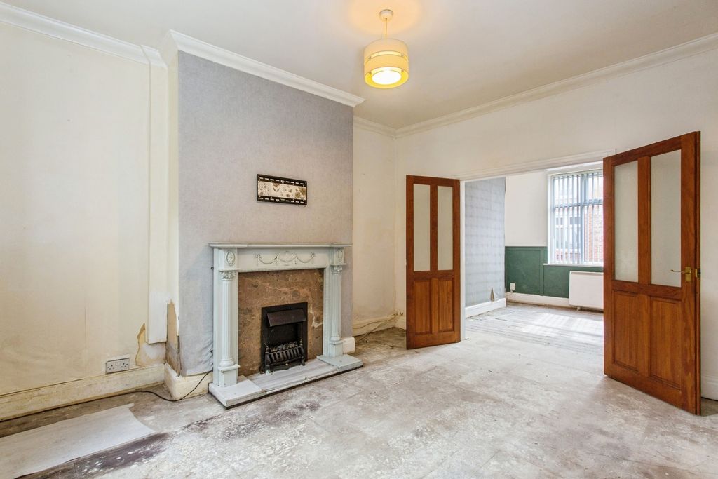 Property photo 3 of 10 Pbox-Img.Jpg