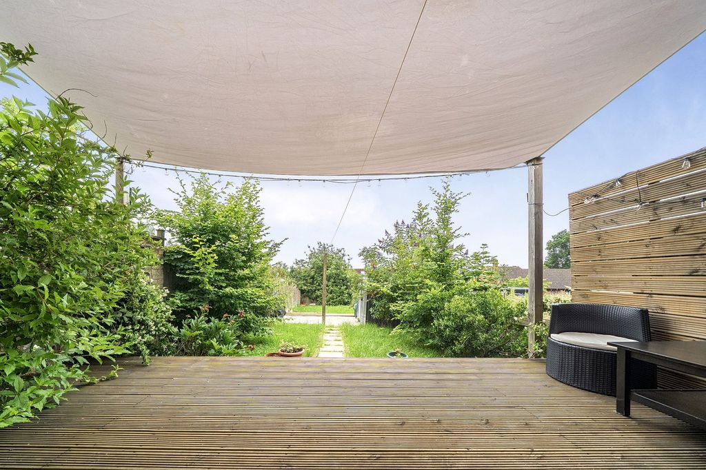 Property photo 1 of 25