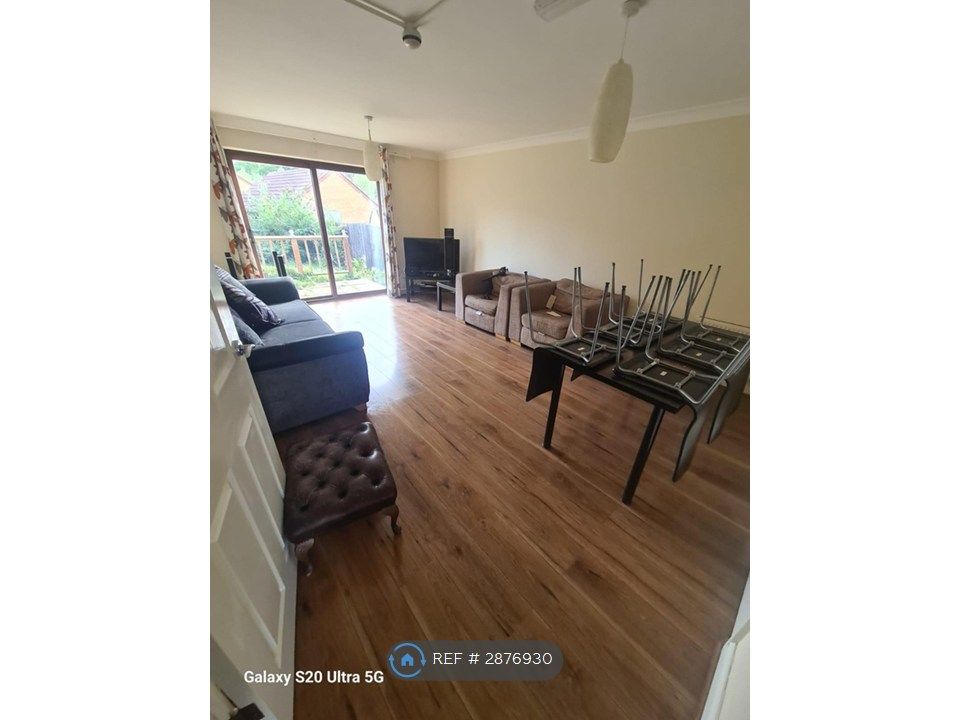 Property photo 3 of 12