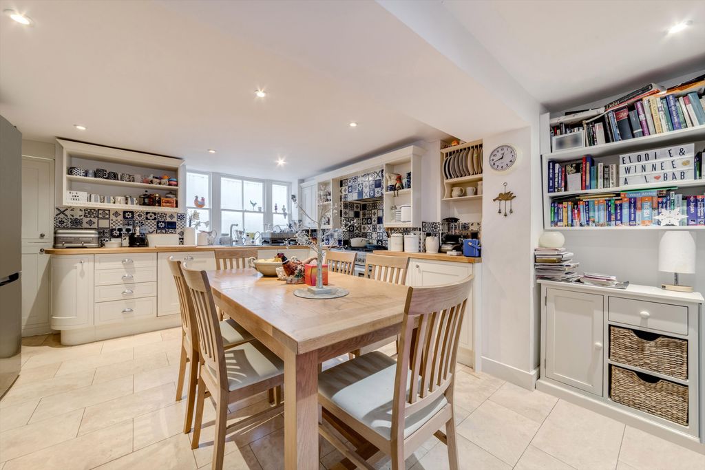 Property photo 3 of 15 Image