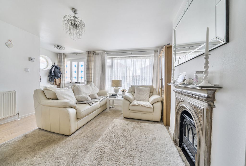 Property photo 2 of 22 1447145-15-69E0c8...