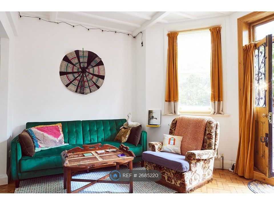 Property photo 2 of 35