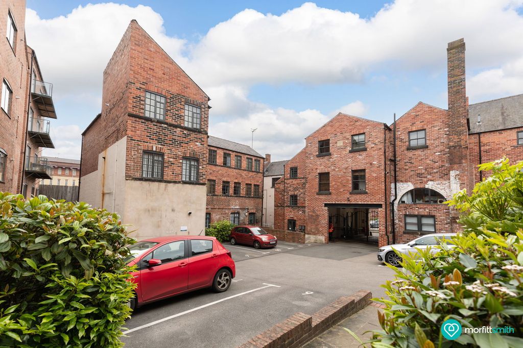 Property photo 2 of 9