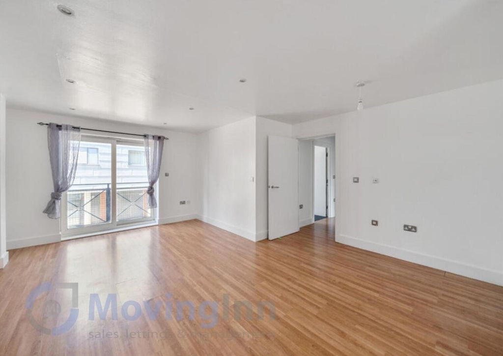 Property photo 1 of 9 Living Room