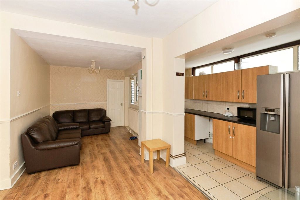 Property photo 3 of 21 Picture No. 19