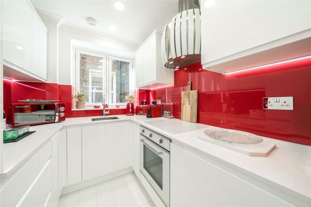 Property photo 2 of 9