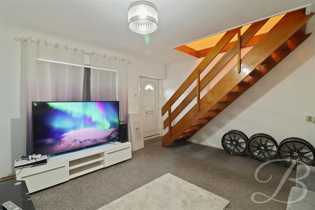 Property photo 3 of 17 Reception Room