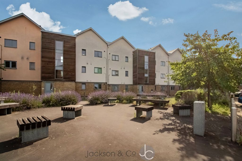 Property photo 1 of 5 3