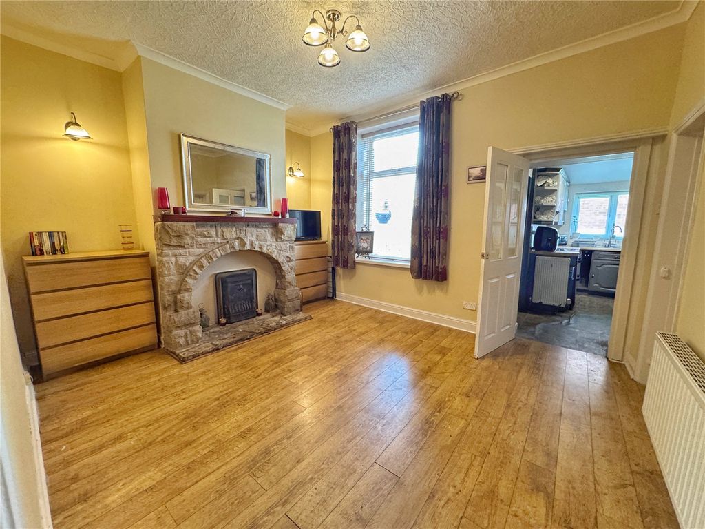 Property photo 2 of 24 Picture No. 21