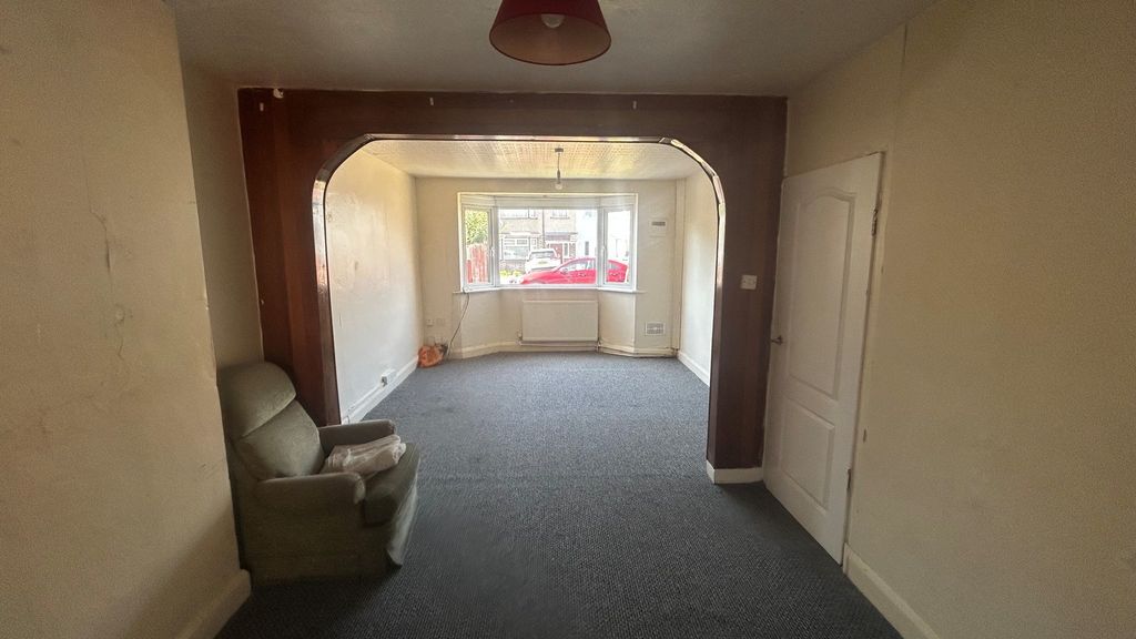 Property photo 2 of 12 12