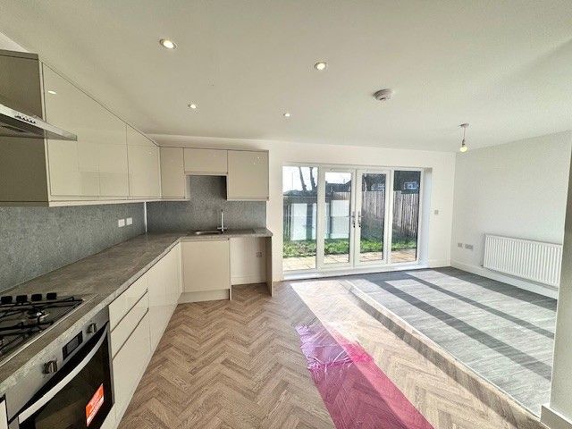 Property photo 3 of 15 Kitchen Diner