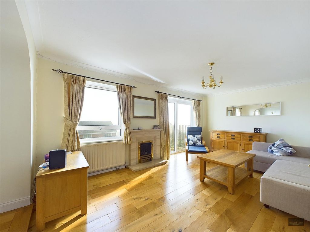 Property photo 2 of 14 Cam02887G0-Pr0352-Still007.Jpg