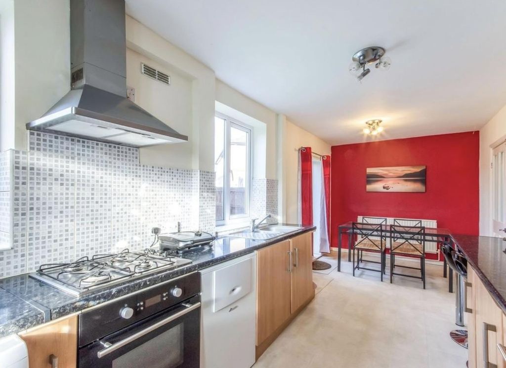 Property photo 2 of 11 L-R1.1