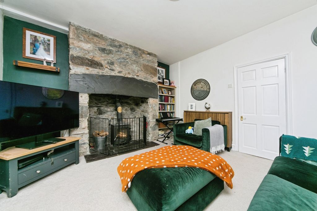 Property photo 2 of 23 Pbox-Img.Jpg