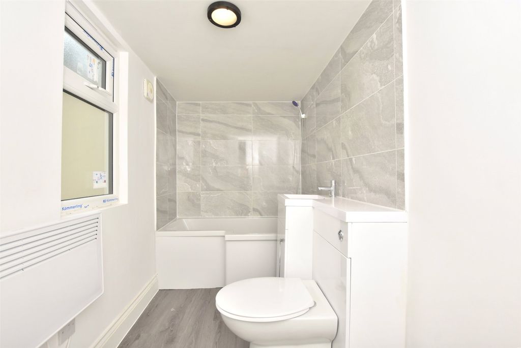Property photo 3 of 6 Picture No. 03