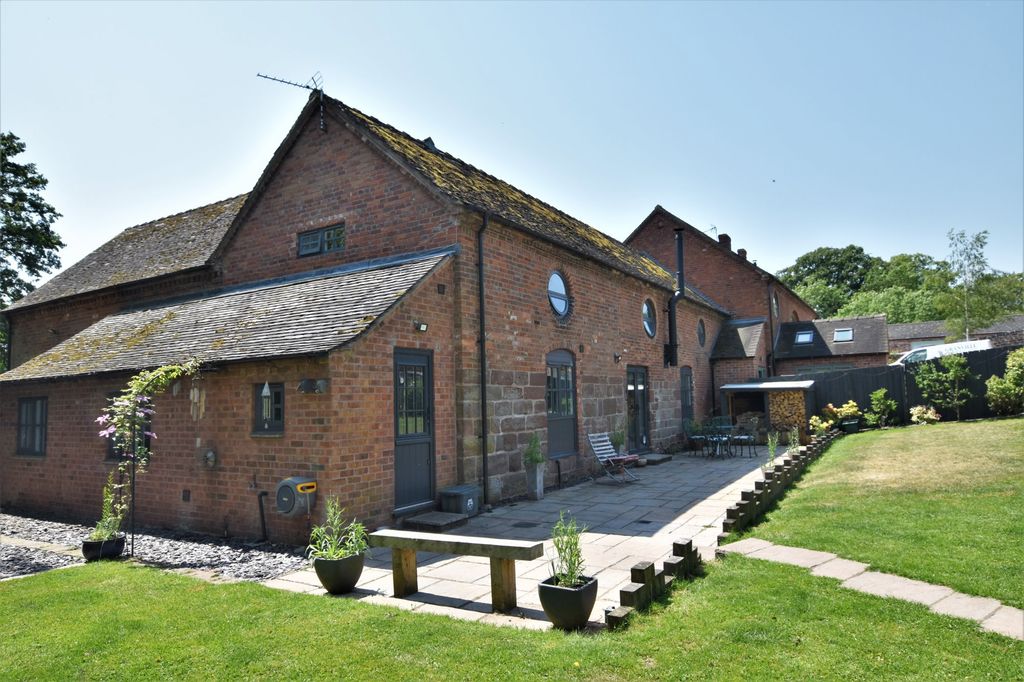 Property photo 2 of 34