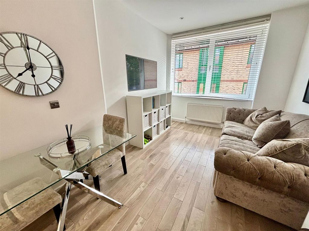 Property photo 2 of 14 Living Room