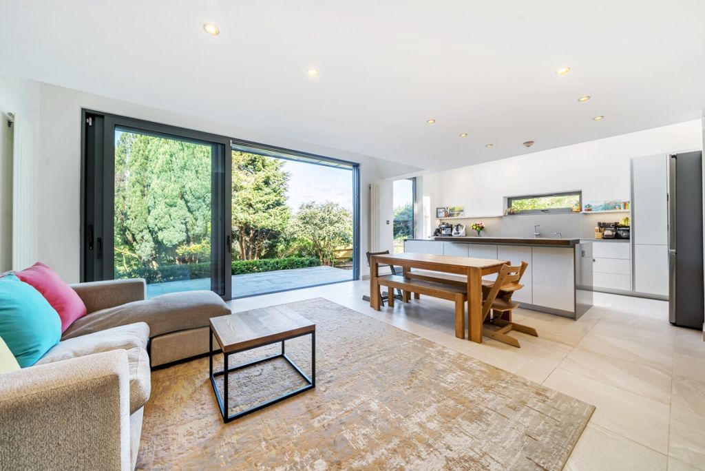 Property photo 3 of 33 1173987 (3)
