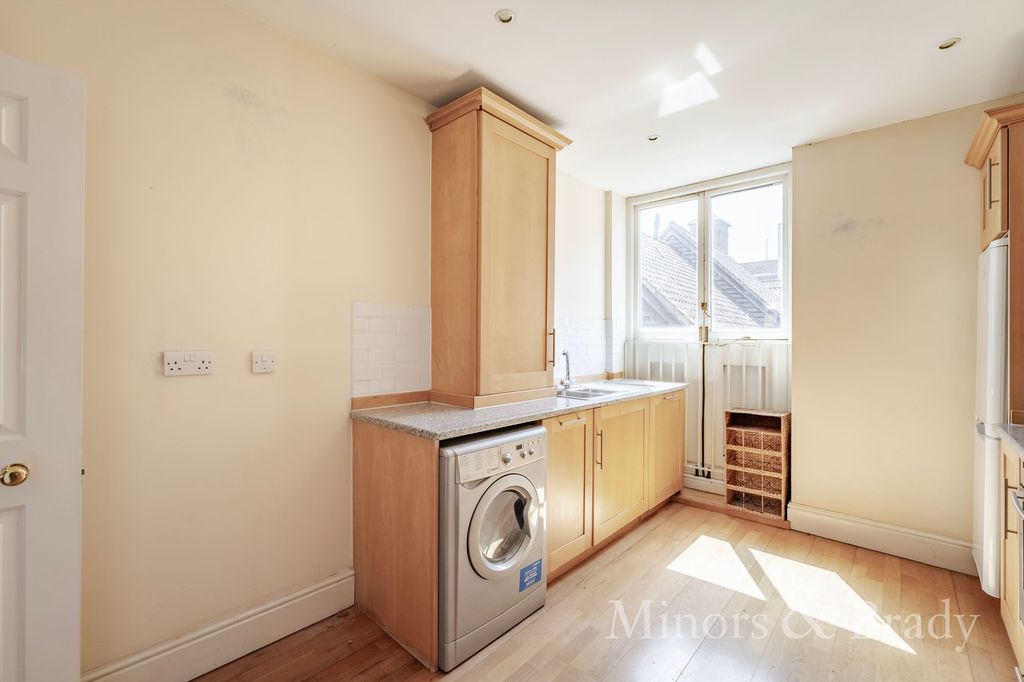 Property photo 3 of 14