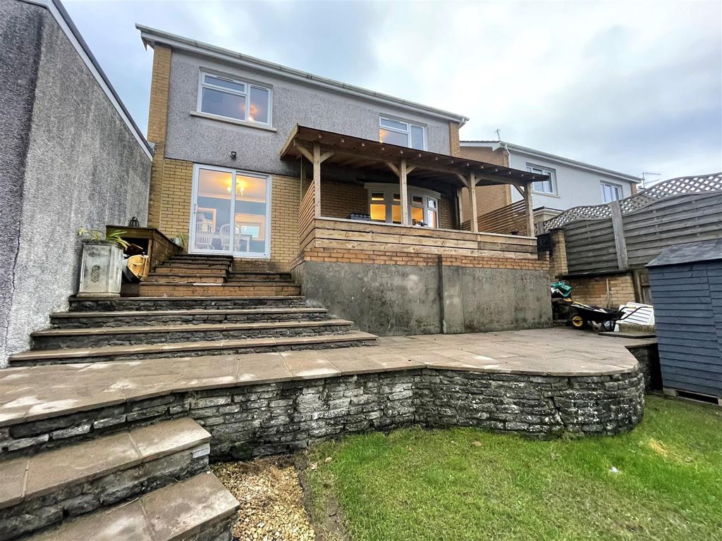 Property photo 3 of 33 Da4.Jpg