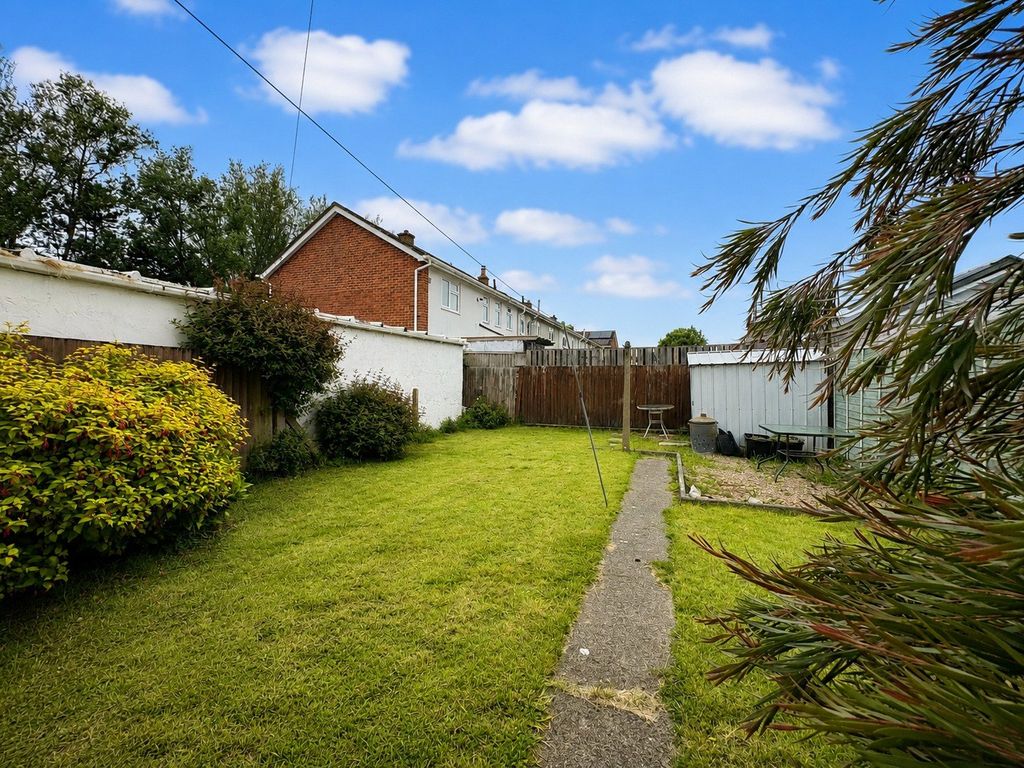 Property photo 2 of 11 2 - Picture No. 14