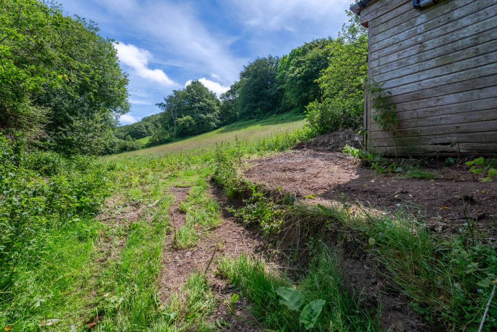 Property photo 2 of 7