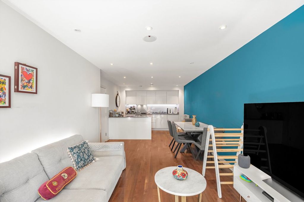 Property photo 2 of 7