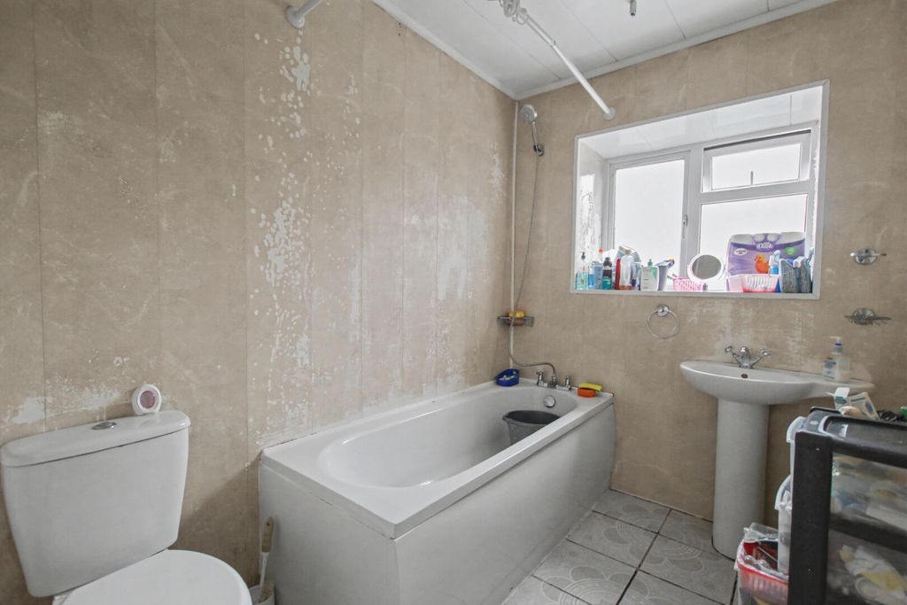 Property photo 2 of 5 Bathroom