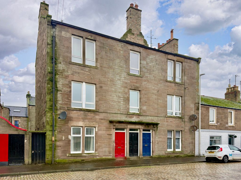 Property photo 2 of 30