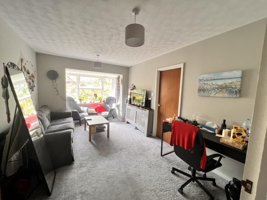 Property photo 2 of 8 1B98Dcdd-08Be-48B1-8A12-67Bb76880702_1_105_c.Jpeg