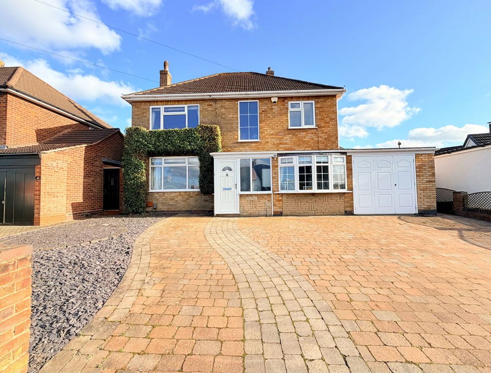 Property photo 1 of 28