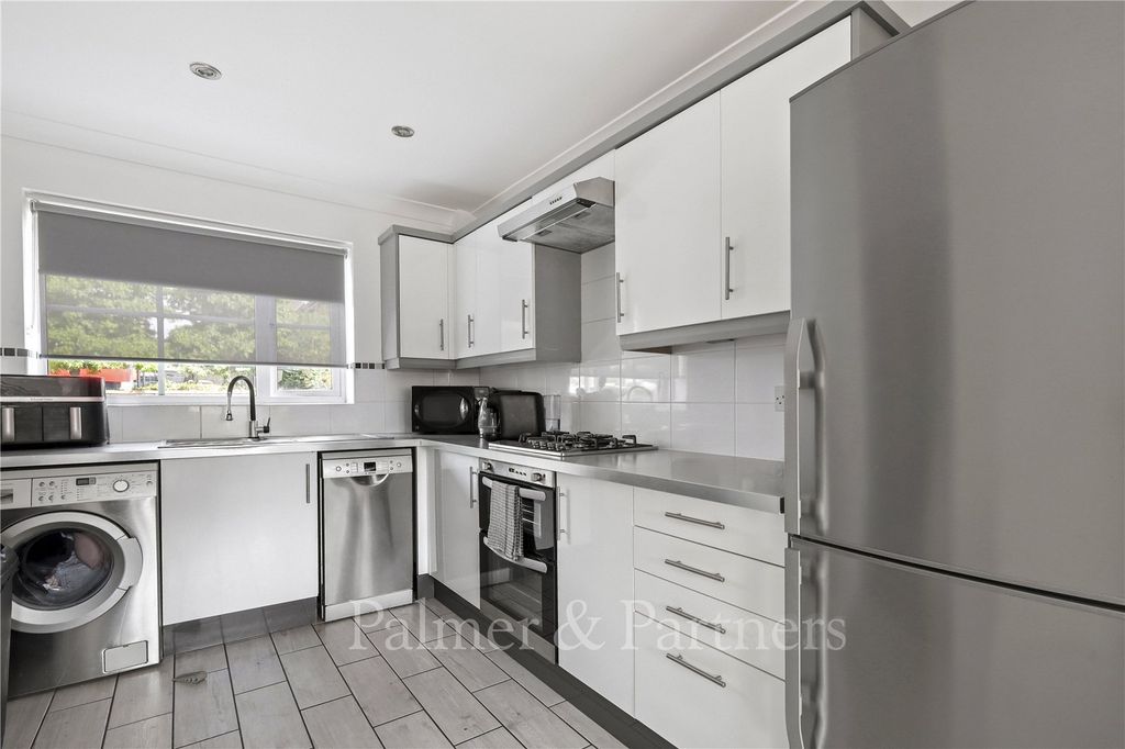 Property photo 3 of 17 Picture No. 27
