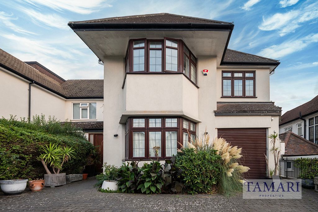 Property photo 1 of 19