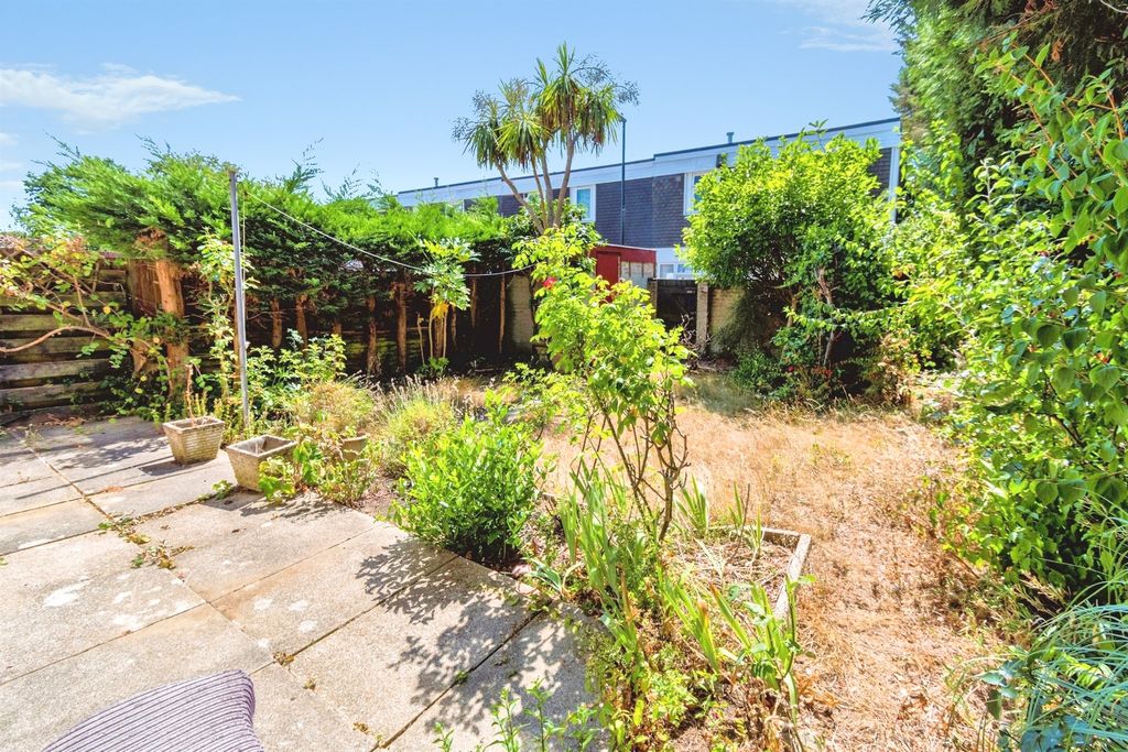 Property photo 2 of 9