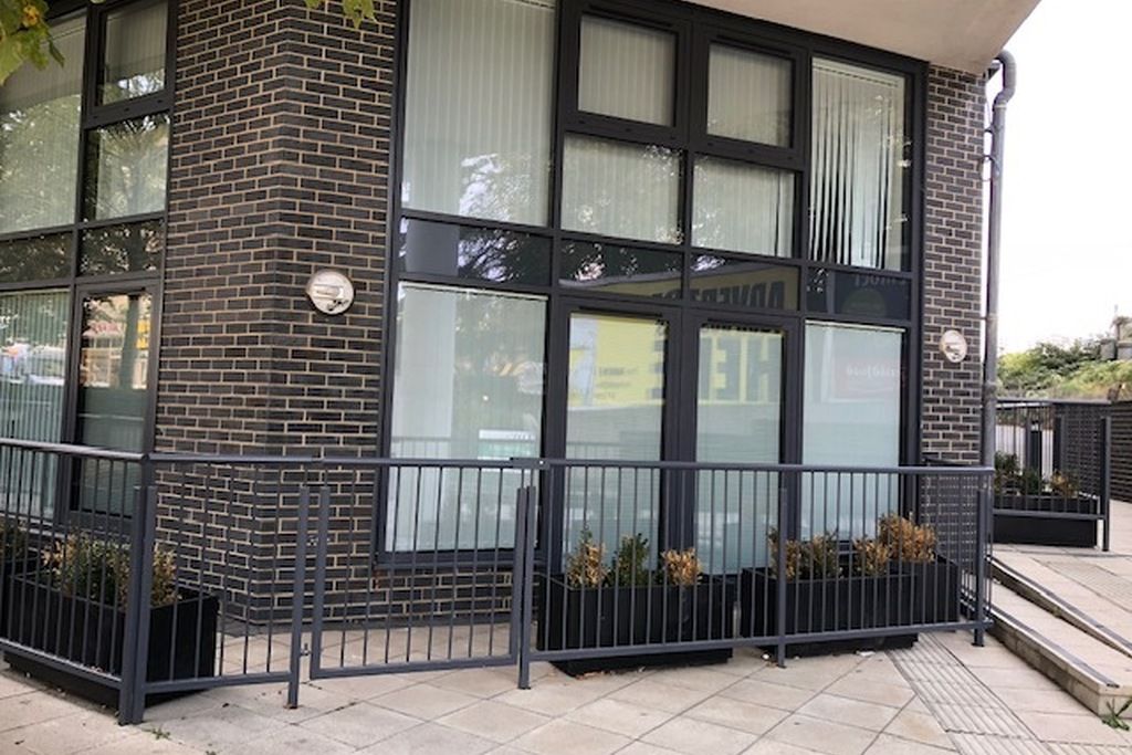 Property photo 1 of 5