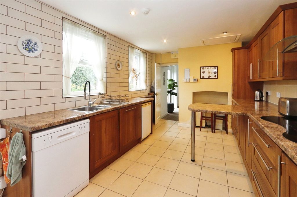 Property photo 3 of 23 Main Kitchen 1