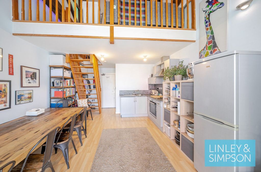 Property photo 1 of 10 Picture No. 11