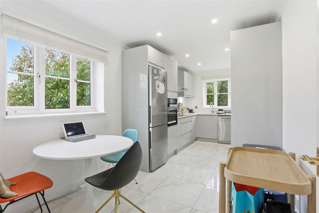 Property photo 3 of 23 1628245139 - 9.Jpg