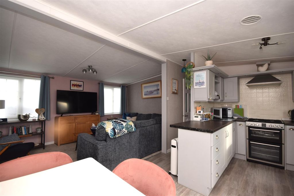 Property photo 1 of 9 2.Jpg