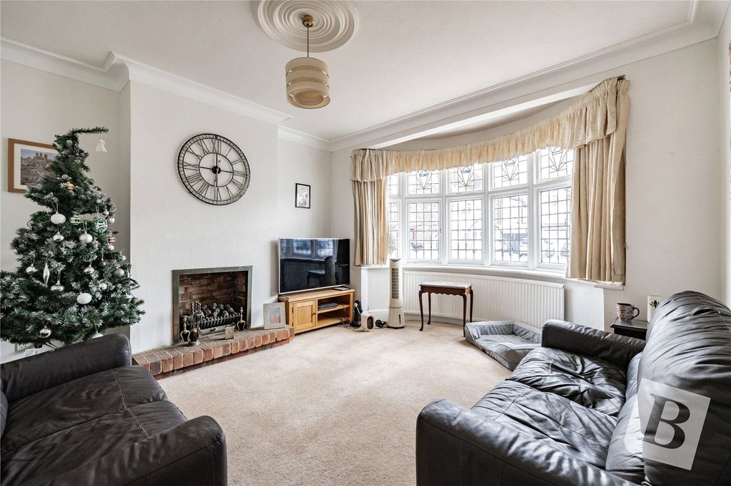 Property photo 2 of 14 Living Room