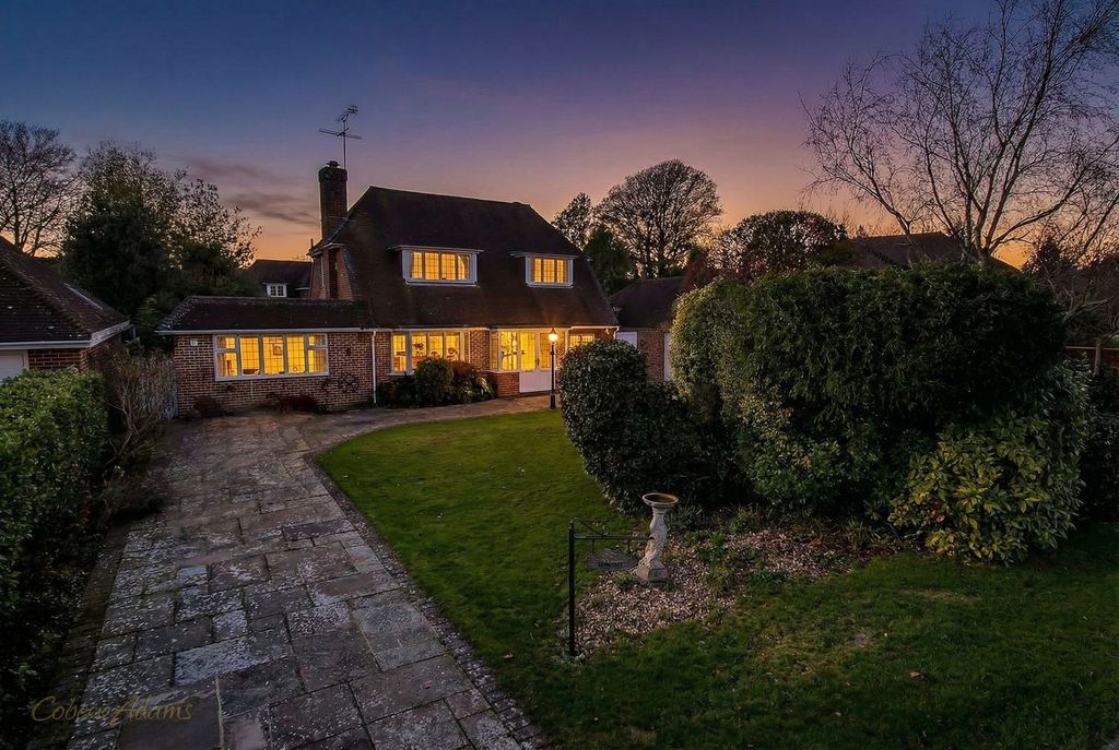 Property photo 1 of 21 Twilight