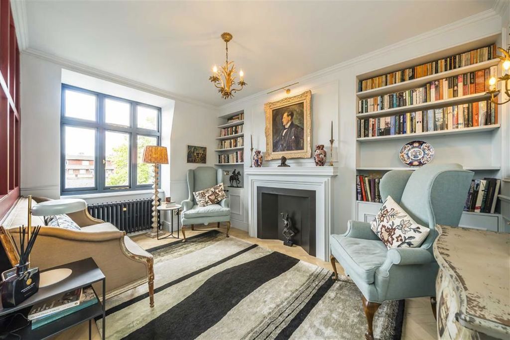 Property photo 1 of 12