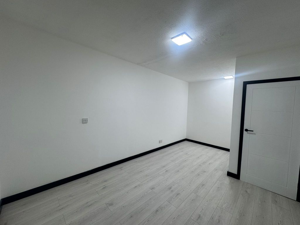 Property photo 3 of 3