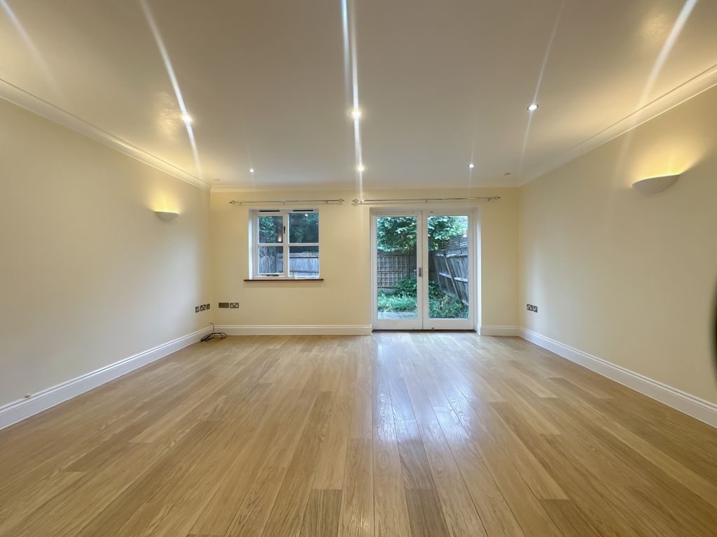 Property photo 3 of 21 16
