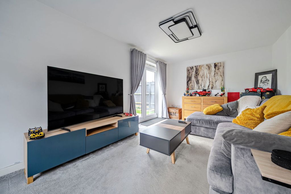 Property photo 3 of 22