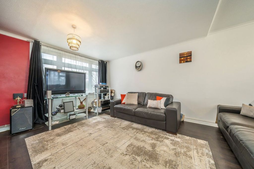 Property photo 2 of 5