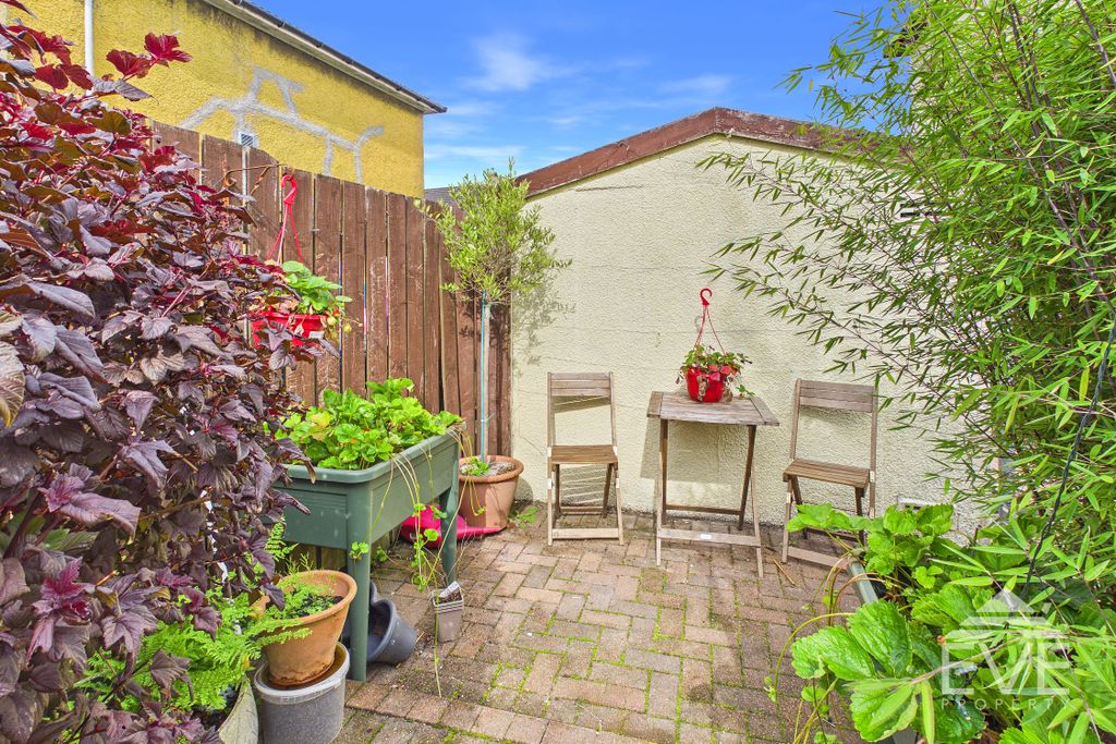 Property photo 3 of 30 Cam05526G0-Pr0191-Still020